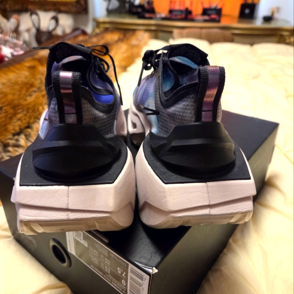 Nike Women’s Multicolor Black Purple Blue Sneakers - Picture 8 of 8